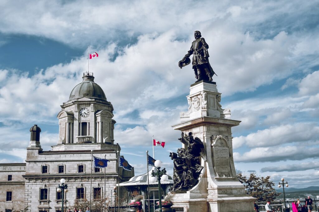 Canada-Immigration-Programs-2024-A-Roadmap-to-Your-Canadian-Dream-upper-class-career-quebec-selected-skilled-workers-rogram