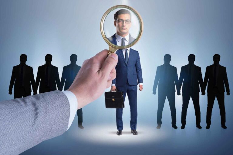 5-Tips-To-Make-Recruiters-Find-You-On-LinkedIn-featured