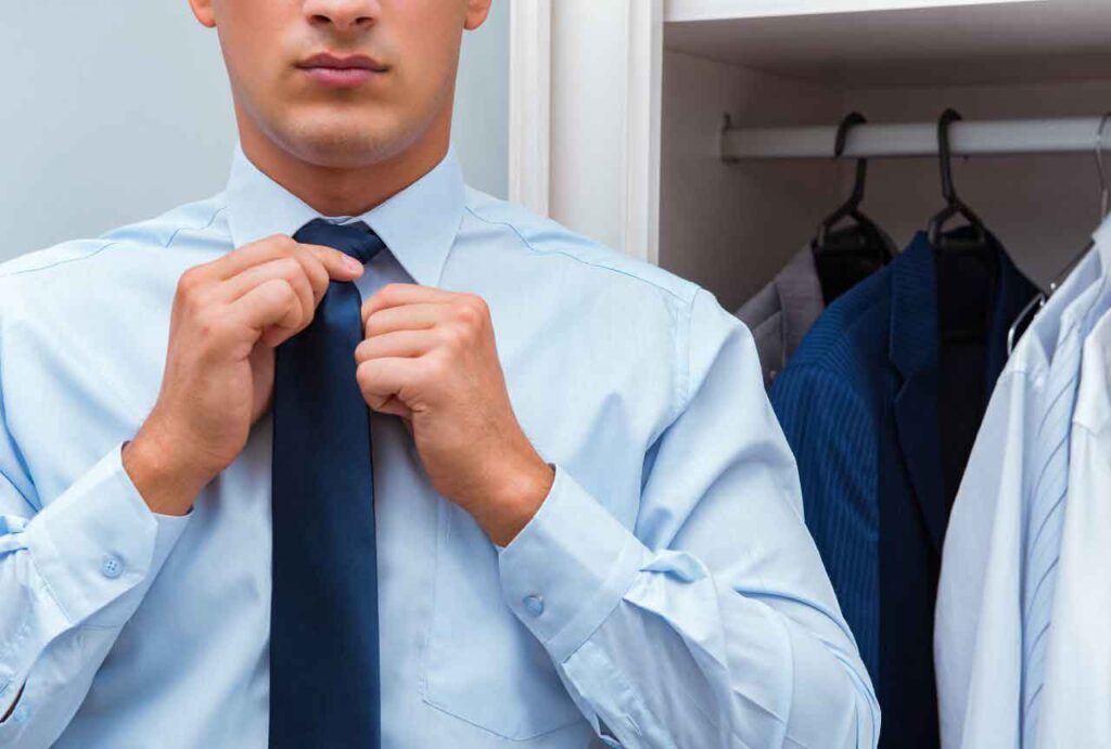 7-Tips-To-Make-Hiring-Manager-Like-You-Dress-for-success