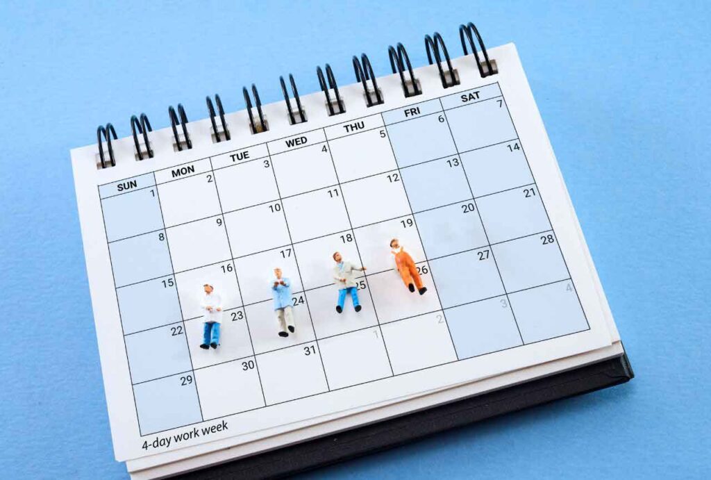 Is-the-32-Hour-Work-Week-the-Future-4-days-calendar