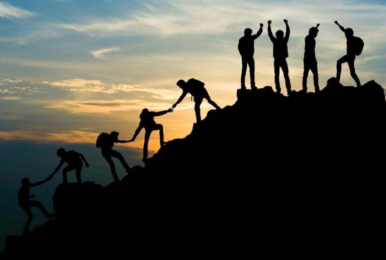35-Powerful-Teamwork-Quotes-That-Inspire-Stronger-Teams-Featured