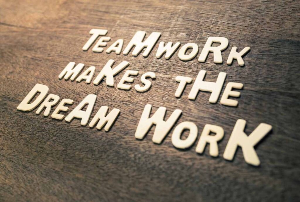35-Powerful-Teamwork-Quotes-That-Inspire-Stronger-Teams-dream